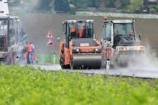 Auf mehreren Landesstraßen kommt es zu Sanierungen. (Bild: Spitzbart Wolfgang)