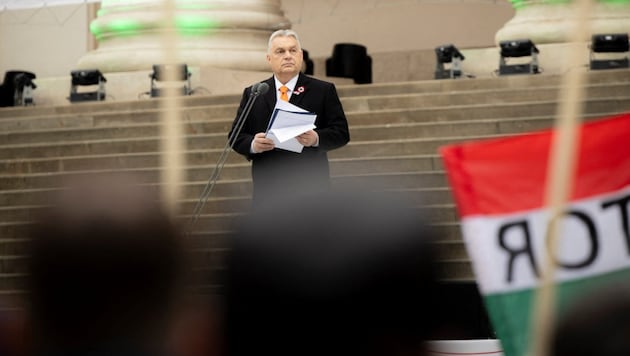 The Hungarian prime minister shocked the audience with his strong choice of words during his speech at the National Museum in Budapest. (Bild: APA/AFP/Hungarian Prime Minister's Press Office/MTI/ZOLTAN FISCHER)