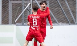 Bejubelten Sieg in Hallein: Seekirchen-Neuzugang Hindler und Rückkehrer Kauba (6).