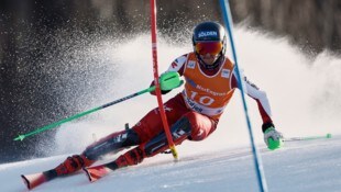 Fabio Gstrein fuhr im ersten Durchgang stark. (Bild: AP/Gabriele Facciotti)