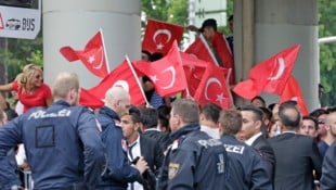 Über Vereine erreicht Propaganda aus der Türkei viele türkisch-stämmige Menschen auch in ...