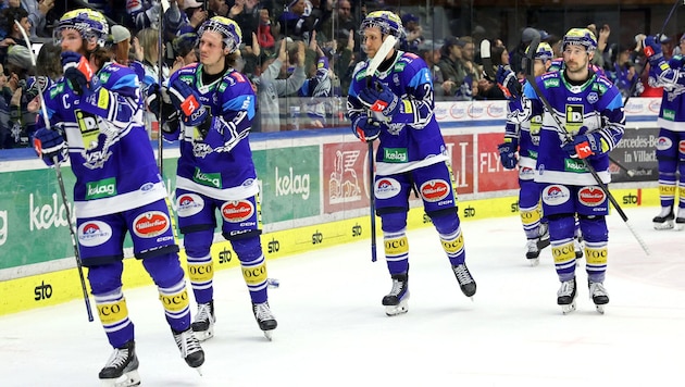 Alex Rauchenwald, Marco Richter, Guus van Nes und Max Coatta bei der Verabschiedung von den Fans. (Bild: Kuess Josef)