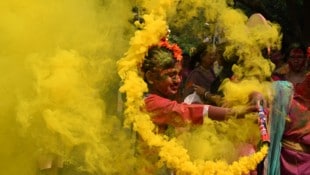 Golfprofi Lukas Nemecz erlebte in Kolkata auch das hinduistische Frühlingsfest Holi hautnah mit. (Bild: DIBYANGSHU SARKAR)