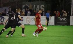 Sandro Djuric (re.) traf per Elfer.