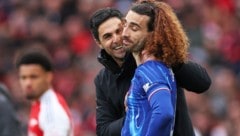 Chelsea-Kicker Marc Cucurella hat mit einer umstrittenen Hand-Szene im London-Derby für Diskussionen gesorgt. (Bild: AP/AP Photo/Ian Walton)