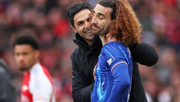 Chelsea kicker Marc Cucurella caused controversy with a controversial handball in the London derby. (Bild: AP/AP Photo/Ian Walton)