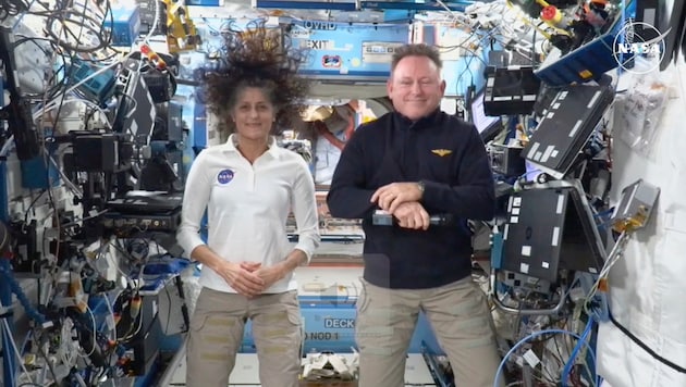 Suni Williams and Butch Wilmore had to stay in space longer than planned. (Bild: AP/AP ( via APA) Austria Presse Agentur)