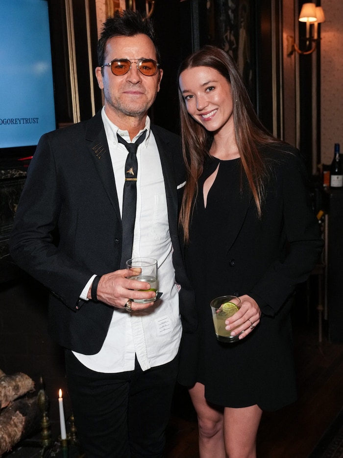Justin Theroux ist seit 2023 mit Nicole Brydon Bloom glücklich.