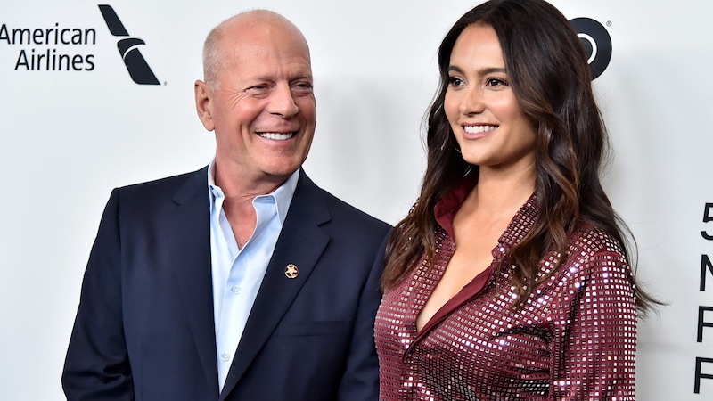 Bruce Willis is in his second marriage to Emma Heming. The star's diagnosis has brought the family even closer together. (Bild: APA/Getty Images via AFP/GETTY IMAGES/Theo Wargo)