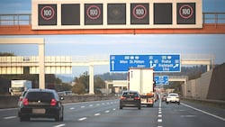 Anders als in der Steiermark bleibt der Luft-Hunderter auf der A1 in Oberösterreich.  (Bild: Pressefoto Scharinger/Daniel Scharinger)