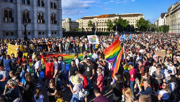 Trotz Verbots nahmen rund 200.000 Menschen an der Budapest-Pride teil.