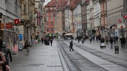 Die Grazer Herrengasse ist die wohl bekannteste Einkaufsstraße der Steiermark. Aktuell stehen ...