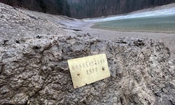 Wenn Hungersteine frei liegen, droht Gefahr durch Dürre – daher der Name