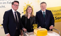 Bürgermeister Michael Ludwig feierte das frühzeitige Erreichen der Wiener Solarstrom-Ziele mit ...