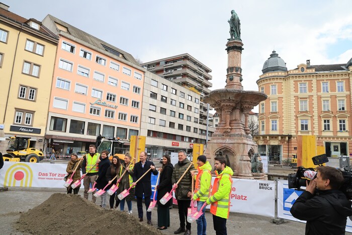 The city government held a ground-breaking ceremony at Bozner Platz, which is to become a ...