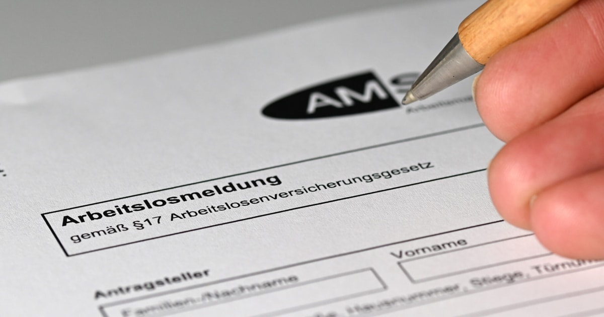 Teilnehmer Nicht Erreichbar Obwohl Handy An „War nicht erreichbar“ - Behörde strich Sozialgeld, weil Handy kaputt