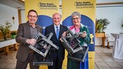 „Manager mit Herz“: Anton Haubenberger und Martina Fürst mit Erwin Pröll