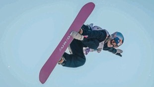 Anna Gasser tritt bei der WM in der Schweiz als Titelverteidigerin an. (Bild: GEPA)