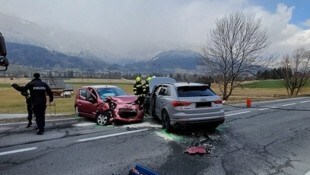 Die B320 musste für knapp 1,5 Stunden einspurig gesperrt werden.