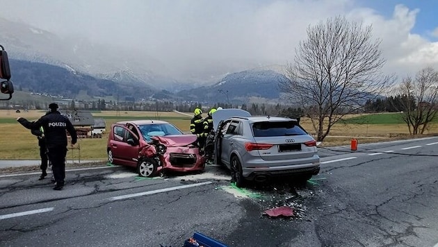 Die B320 musste für knapp 1,5 Stunden einspurig gesperrt werden. (Bild: FF Ruperting)