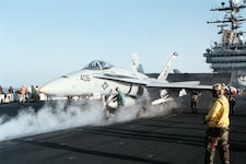 Ein US-Flugzeugträger (Bild: AP/BRIAN FLESKE)