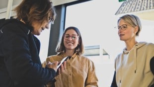 Keine schlechte Stimmung bei den Kontrollen im Bus – garantiert durch ein gültiges Ticket.