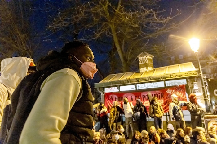 Zuletzt waren ungefähr 450 junge Migrantinnen und Migranten vor Ort.