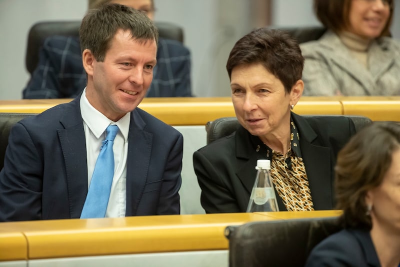 Familiensprecherin Andrea Schwarzmann im Gespräch mit Bernhard Feuerstein. (Bild: Shourot Maurice)