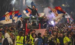 Die Demonstranten protestieren gegen die Korruption unter dem autoritären Präsidenten Aleksandar ...