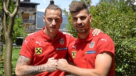 Ex-Belgrad-Legionär Aleks Dragovic drückt seinem alten Nationalteam-Kumpel Marko Arnautovic ...