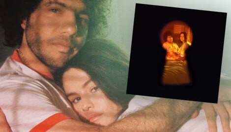 „I Said I Love You First“: Schauspielerin und Sängerin Selena Gomez brachte das erste gemeinsame Album mit Göttergatten Benny Blanco heraus.  (Bild: Krone KREATIV/Universal Music)