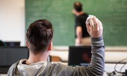 Fast drei Viertel der Lehrer in Wien berichten, dass sie schon Gewalt durch Schüler erlebt ...