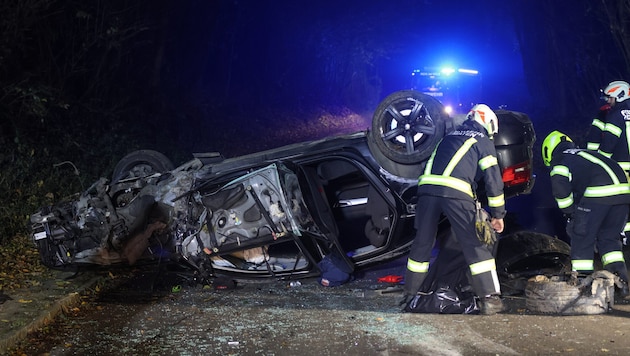 Der große Audi wurde bei dem Unfall komplett zerstört (Bild: Matthias Lauber/laumat.at)