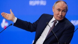 Putin treibt Trump vor sich her.