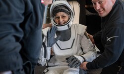 Suni Williams wirkt nach ihrer Ankunft auf der Erde am 19. März 2025 glücklich, aber müde und ...