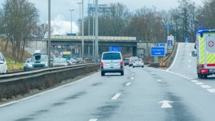 Geht es nach Michael Raml soll man künftig auf der Linzer Stadtautobahn in der Nacht um 20 km/h schneller fahren dürfen. (Bild: Horst Einöder/Flashpictures)