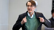 Aus der Waffe eines Personenschützers von Karl Lauterbach löste sich versehentlich ein Schuss.