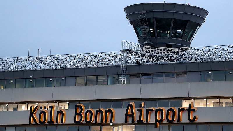 Der Zwischenfall ereignete sich im November des Vorjahres am Flughafen Köln-Bonn. (Bild: EPA/FRIEDEMANN VOGEL)