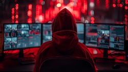 Mehrere Zehntausend Euro überwies das Opfer an Betrüger.