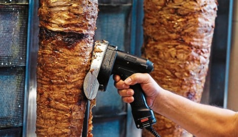 Der Rumäne lieferte Kebabfleisch von Italien nach Tirol. (Symbolbild)