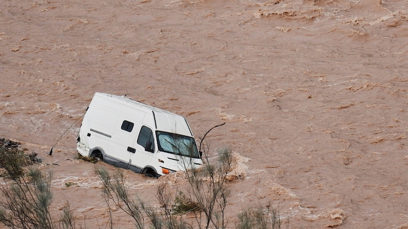 In Spanien regnet es bereits seit Anfang März regelmäßig. (Bild: AP/Gregorio Marrero)