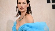 Milla Jovovich gibt zu, dass sie sich manches Mal in „Untergangsfantasien“ verliere. (Bild: APA/AFP/PATRICIA DE MELO MOREIRA)
