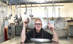 Na Mahlzeit: Spitzenkoch Max Stiegl verarbeitete einen 50 Kilo schweren Biber. Die Aktion ...