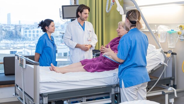 Gerade jene Patienten, die bisher mit einer monatelangen Wartezeit rechnen mussten, könnten jetzt am schnellsten zu Operationen kommen. (Bild: Martin Meieregger)