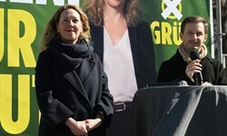 Von links: Spitzenkandidatin Judith Pühringer und Listenzweiter Peter Kraus