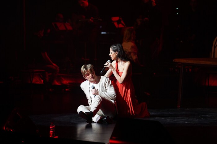 Marjan Shaki als Maria Magdalena und Oedo Kuipers in der Titelrolle als Jesus