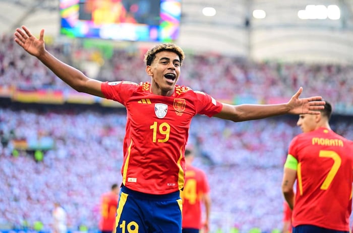 Zu Beginn der Europameisterschaft in Deutschland war Yamal gerade einmal 16 Jahre alt.