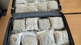 Insgesamt 20 Kilo hatte die Frau von Asien bis nach Europa geschmuggelt. 