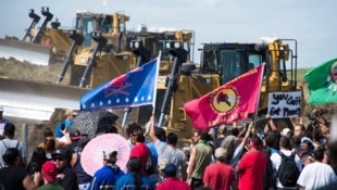 Bei Protesten gegen die Pipeline kam es auch zu Gewalt. (Bild: AFP/ROBYN BECK)