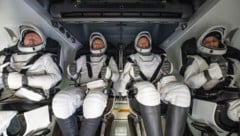 US-Präsident Donald Trump will unter anderem bei der Mondforschung und bei Marsprogrammen der NASA sparen (Symbolbild). (Bild: AFP/Keegan Barber / NASA / AFP)